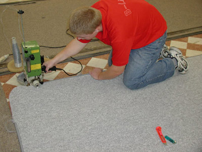 Služby B-Line - obšívanie koberca Služby B-Line - obšívanie koberca